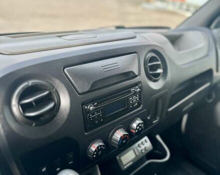 Белый Рено Мастер, объемом двигателя 2.3 л и пробегом 296 тыс. км за 18750 $, фото 29 на Automoto.ua