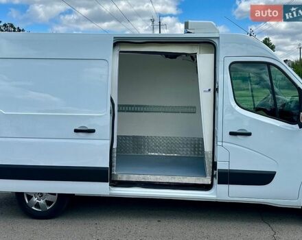 Белый Рено Мастер, объемом двигателя 2.3 л и пробегом 307 тыс. км за 18850 $, фото 13 на Automoto.ua