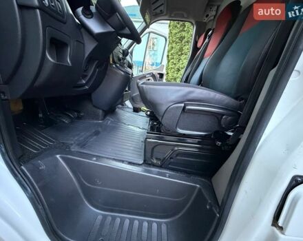 Белый Рено Мастер, объемом двигателя 2.3 л и пробегом 212 тыс. км за 17600 $, фото 35 на Automoto.ua