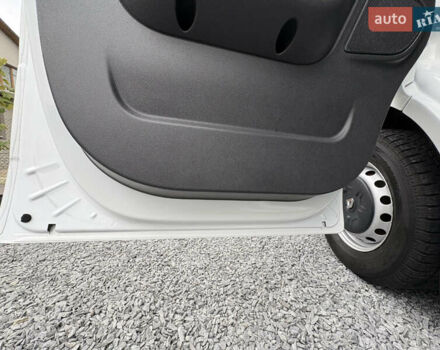 Рено Мастєр 2016 у Рівному на Automoto.ua Білий Рено Мастєр, об'ємом двигуна 2.3 л та пробігом 280 тис. км за 19800 $, фото 60 на Automoto.ua