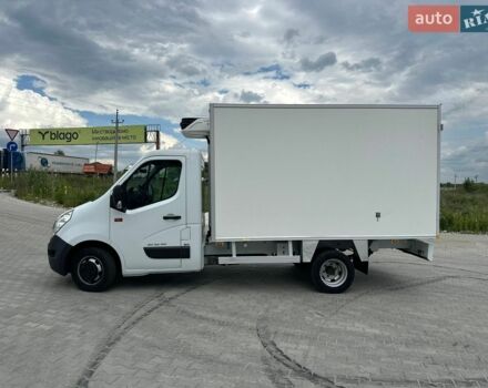 Белый Рено Мастер, объемом двигателя 2.3 л и пробегом 270 тыс. км за 22900 $, фото 3 на Automoto.ua