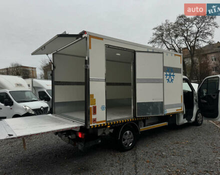 Белый Рено Мастер, объемом двигателя 0 л и пробегом 235 тыс. км за 19900 $, фото 16 на Automoto.ua