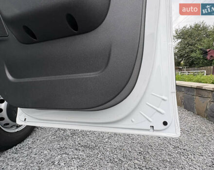 Рено Мастєр 2016 у Рівному на Automoto.ua Білий Рено Мастєр, об'ємом двигуна 2.3 л та пробігом 280 тис. км за 19800 $, фото 42 на Automoto.ua