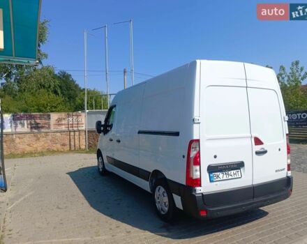 Белый Рено Мастер, объемом двигателя 2.3 л и пробегом 370 тыс. км за 15000 $, фото 3 на Automoto.ua