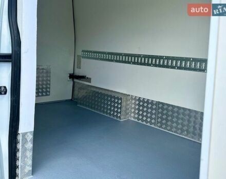 Белый Рено Мастер, объемом двигателя 2.3 л и пробегом 307 тыс. км за 18850 $, фото 16 на Automoto.ua