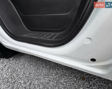 Рено Мастєр 2016 у Рівному на Automoto.ua Білий Рено Мастєр, об'ємом двигуна 2.3 л та пробігом 280 тис. км за 19800 $, фото 58 на Automoto.ua