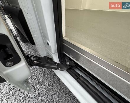 Рено Мастєр 2016 у Рівному на Automoto.ua Білий Рено Мастєр, об'ємом двигуна 2.3 л та пробігом 280 тис. км за 19800 $, фото 34 на Automoto.ua