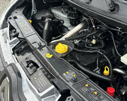 Белый Рено Мастер, объемом двигателя 2.3 л и пробегом 225 тыс. км за 23300 $, фото 17 на Automoto.ua