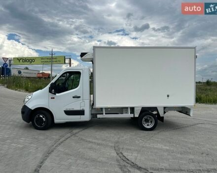 Белый Рено Мастер, объемом двигателя 2.3 л и пробегом 270 тыс. км за 22900 $, фото 3 на Automoto.ua