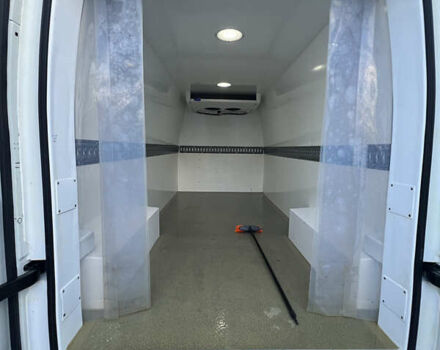 Белый Рено Мастер, объемом двигателя 2.3 л и пробегом 250 тыс. км за 21000 $, фото 9 на Automoto.ua