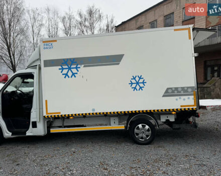 Белый Рено Мастер, объемом двигателя 0 л и пробегом 235 тыс. км за 19900 $, фото 11 на Automoto.ua