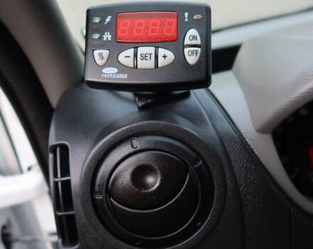 Білий Рено Мастєр, об'ємом двигуна 2.3 л та пробігом 250 тис. км за 27800 $, фото 25 на Automoto.ua