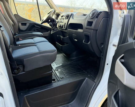 Белый Рено Мастер, объемом двигателя 2.3 л и пробегом 279 тыс. км за 18400 $, фото 61 на Automoto.ua