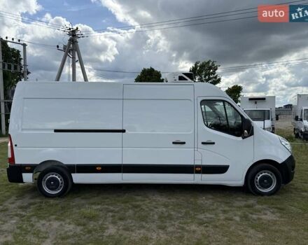 Белый Рено Мастер, объемом двигателя 2.3 л и пробегом 229 тыс. км за 22999 $, фото 2 на Automoto.ua