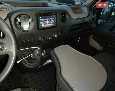 Рено Мастер 2017 в Киеве на Automoto.ua Белый Рено Мастер, объемом двигателя 2.3 л и пробегом 205 тыс. км за 22500 $, фото 12 на Automoto.ua