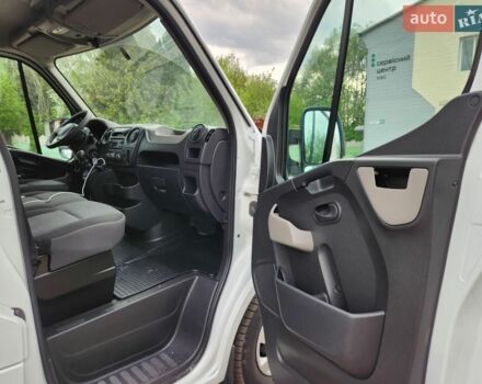 Белый Рено Мастер, объемом двигателя 2.3 л и пробегом 217 тыс. км за 21500 $, фото 16 на Automoto.ua