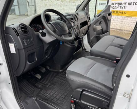 Рено Мастер 2017 в Ровно на Automoto.ua Белый Рено Мастер, объемом двигателя 0 л и пробегом 271 тыс. км за 20900 $, фото 15 на Automoto.ua