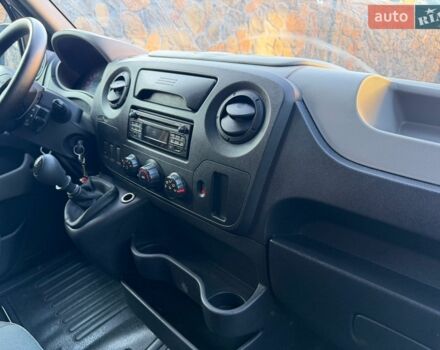 Белый Рено Мастер, объемом двигателя 2.3 л и пробегом 295 тыс. км за 18300 $, фото 45 на Automoto.ua