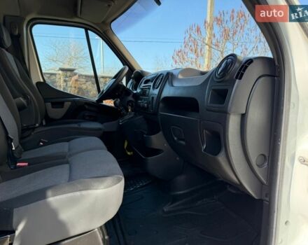 Білий Рено Мастєр, об'ємом двигуна 2.3 л та пробігом 287 тис. км за 18900 $, фото 41 на Automoto.ua