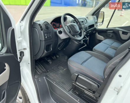 Білий Рено Мастєр, об'ємом двигуна 2.3 л та пробігом 250 тис. км за 18500 $, фото 42 на Automoto.ua