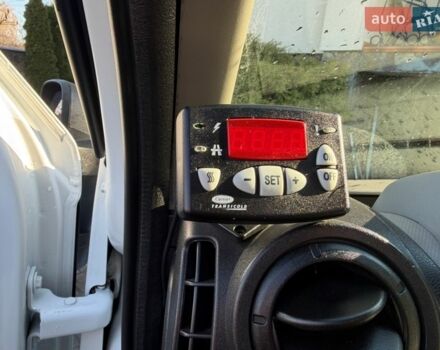 Белый Рено Мастер, объемом двигателя 2.3 л и пробегом 279 тыс. км за 18500 $, фото 54 на Automoto.ua