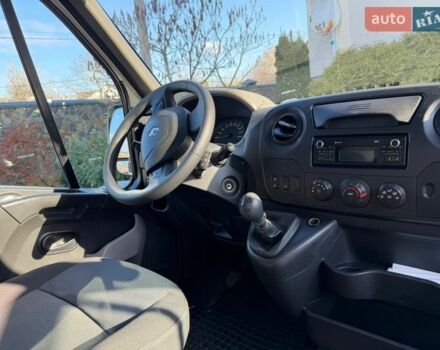 Белый Рено Мастер, объемом двигателя 2.3 л и пробегом 279 тыс. км за 18500 $, фото 47 на Automoto.ua