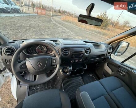 Белый Рено Мастер, объемом двигателя 2.3 л и пробегом 278 тыс. км за 22600 $, фото 26 на Automoto.ua