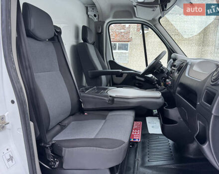 Білий Рено Мастєр, об'ємом двигуна 2.3 л та пробігом 133 тис. км за 18900 $, фото 59 на Automoto.ua