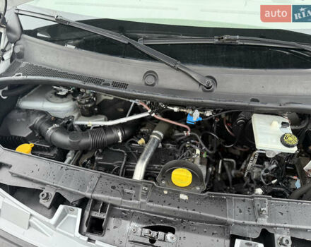 Белый Рено Мастер, объемом двигателя 2.3 л и пробегом 280 тыс. км за 17700 $, фото 27 на Automoto.ua