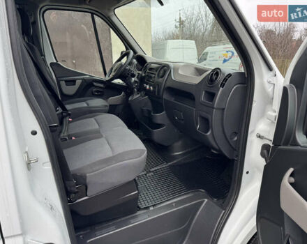 Белый Рено Мастер, объемом двигателя 0 л и пробегом 230 тыс. км за 20900 $, фото 10 на Automoto.ua