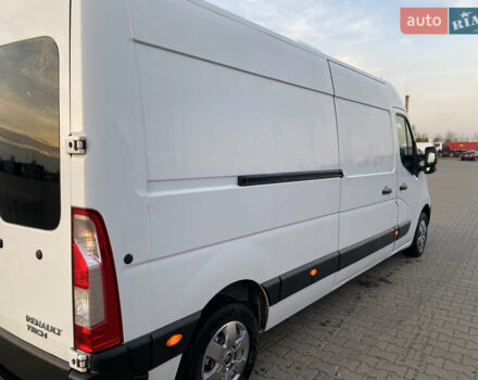 Белый Рено Мастер, объемом двигателя 2.3 л и пробегом 423 тыс. км за 17700 $, фото 5 на Automoto.ua