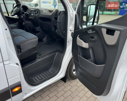 Белый Рено Мастер, объемом двигателя 2.3 л и пробегом 250 тыс. км за 17900 $, фото 29 на Automoto.ua