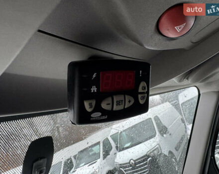 Белый Рено Мастер, объемом двигателя 0 л и пробегом 230 тыс. км за 20900 $, фото 17 на Automoto.ua