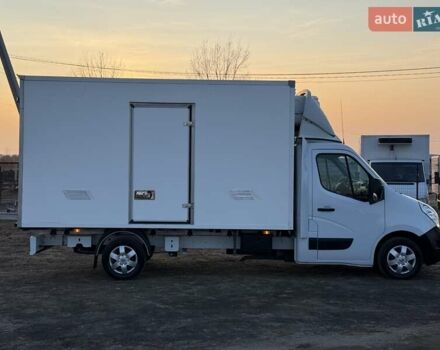 Белый Рено Мастер, объемом двигателя 2.3 л и пробегом 278 тыс. км за 22600 $, фото 4 на Automoto.ua