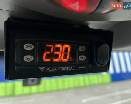 Білий Рено Мастєр, об'ємом двигуна 2.3 л та пробігом 250 тис. км за 18500 $, фото 46 на Automoto.ua