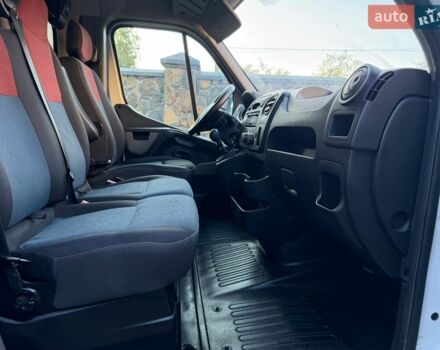 Белый Рено Мастер, объемом двигателя 2.3 л и пробегом 295 тыс. км за 18300 $, фото 42 на Automoto.ua