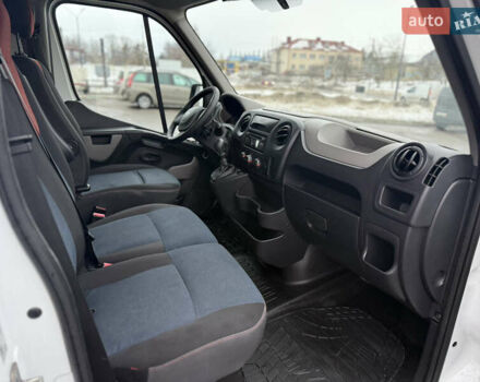 Белый Рено Мастер, объемом двигателя 2.3 л и пробегом 280 тыс. км за 17700 $, фото 23 на Automoto.ua