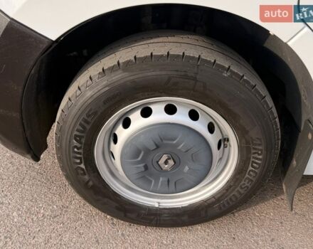 Белый Рено Мастер, объемом двигателя 2.3 л и пробегом 293 тыс. км за 19900 $, фото 24 на Automoto.ua