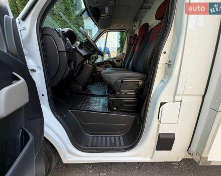 Белый Рено Мастер, объемом двигателя 2.3 л и пробегом 220 тыс. км за 17800 $, фото 31 на Automoto.ua