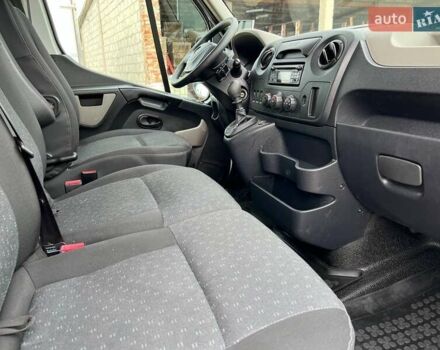 Белый Рено Мастер, объемом двигателя 2.3 л и пробегом 395 тыс. км за 15799 $, фото 32 на Automoto.ua