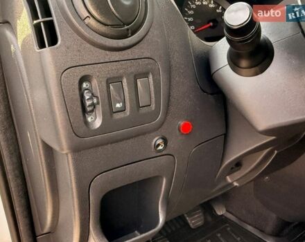 Белый Рено Мастер, объемом двигателя 2.3 л и пробегом 293 тыс. км за 19900 $, фото 29 на Automoto.ua