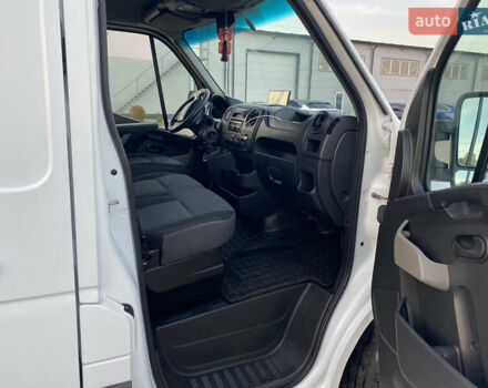 Белый Рено Мастер, объемом двигателя 2.3 л и пробегом 423 тыс. км за 17700 $, фото 11 на Automoto.ua