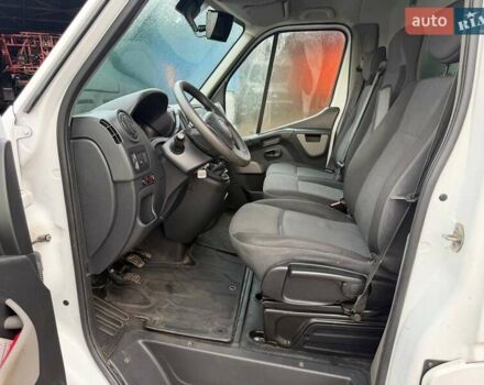 Білий Рено Мастєр, об'ємом двигуна 2.3 л та пробігом 279 тис. км за 18500 $, фото 14 на Automoto.ua