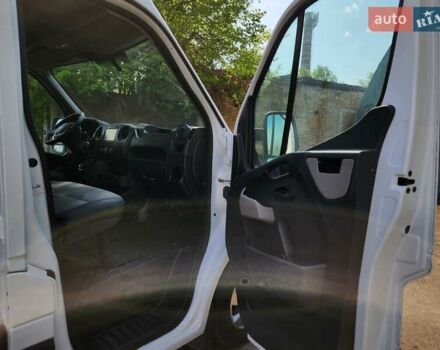 Белый Рено Мастер, объемом двигателя 2.3 л и пробегом 187 тыс. км за 19600 $, фото 17 на Automoto.ua