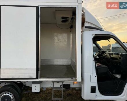 Белый Рено Мастер, объемом двигателя 2.3 л и пробегом 236 тыс. км за 21499 $, фото 18 на Automoto.ua