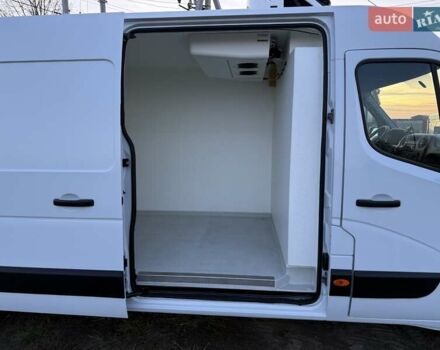 Белый Рено Мастер, объемом двигателя 2.3 л и пробегом 228 тыс. км за 20999 $, фото 20 на Automoto.ua