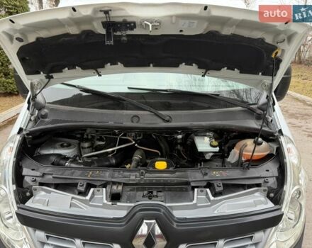 Белый Рено Мастер, объемом двигателя 2.3 л и пробегом 172 тыс. км за 18300 $, фото 51 на Automoto.ua