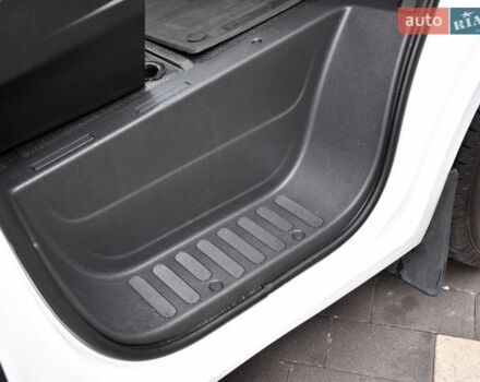 Белый Рено Мастер, объемом двигателя 2.3 л и пробегом 225 тыс. км за 21950 $, фото 39 на Automoto.ua