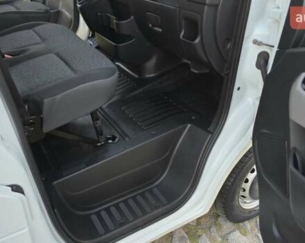 Белый Рено Мастер, объемом двигателя 2.3 л и пробегом 189 тыс. км за 19500 $, фото 28 на Automoto.ua