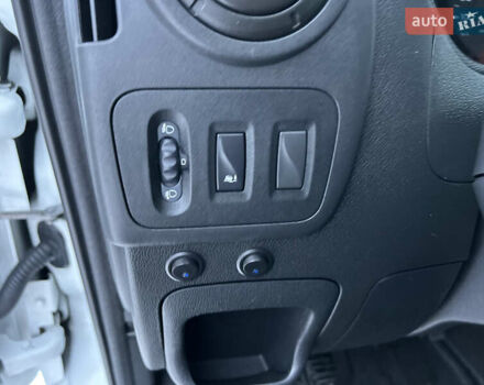 Белый Рено Мастер, объемом двигателя 2.3 л и пробегом 186 тыс. км за 17350 $, фото 42 на Automoto.ua